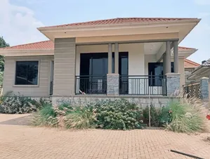 3bdrm Bungalow in Kisaasi, Nakawa for rent