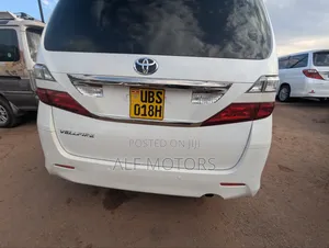 Toyota Vellfire 2010 White