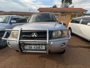 Mitsubishi Pajero 2006 Silver