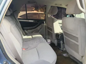 Toyota Hilux Surf 2004