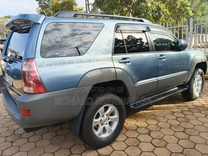 Toyota Hilux Surf 2004