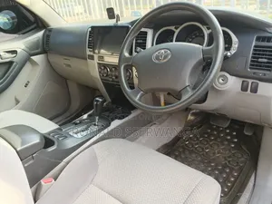 Toyota Hilux Surf 2004