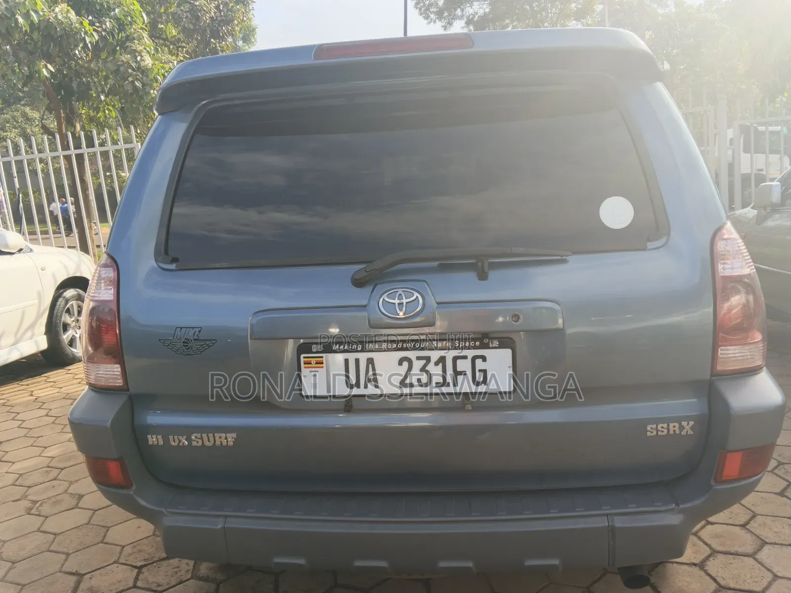 Toyota Hilux Surf 2004
