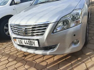 Toyota Noah 2010 Silver