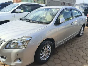 Toyota Noah 2010 Silver