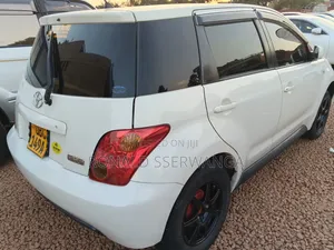 Toyota IST 2006