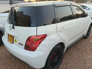 Toyota IST 2006