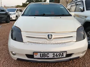 Toyota IST 2006