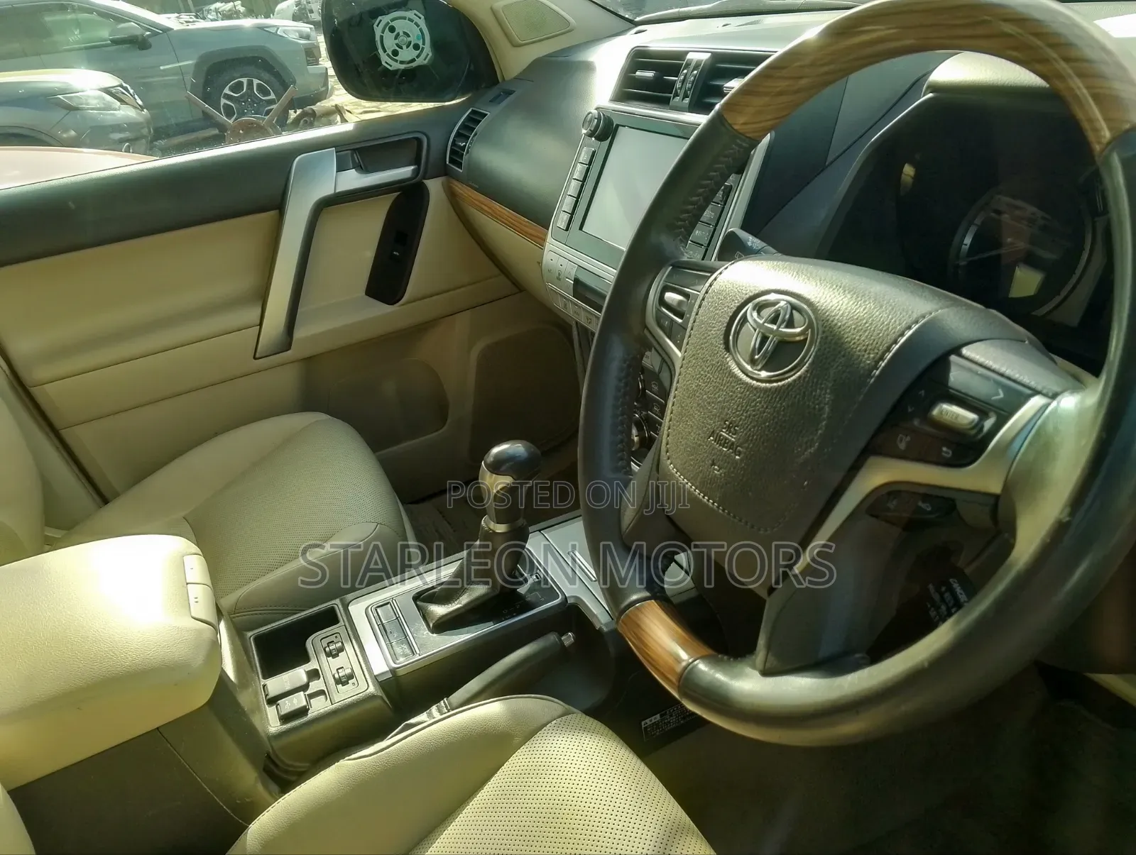 Toyota Land Cruiser Prado 2018 Gray