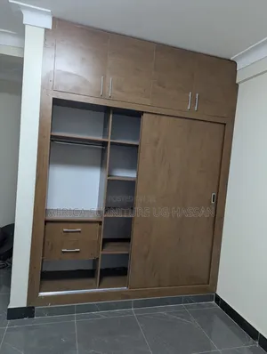 Morden  Wooden Wardrobe  /Stylish/  Spacious /Durable