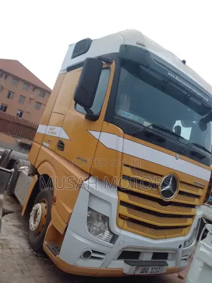 Actros 2545 Head