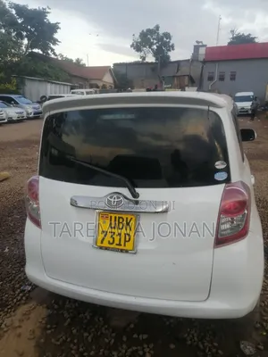 Toyota Ractis 2008 White