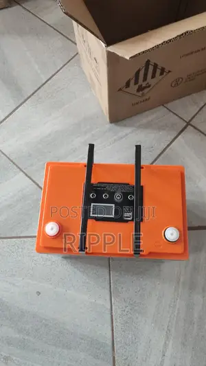 70Ah 12.8V LiFePO4 Solar Battery 896Wh With USB & DC Output