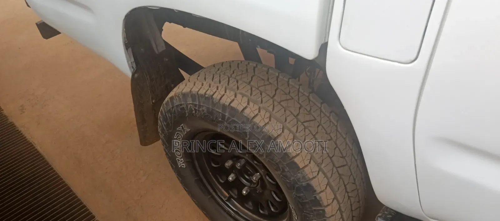 Toyota Hilux 1998 White