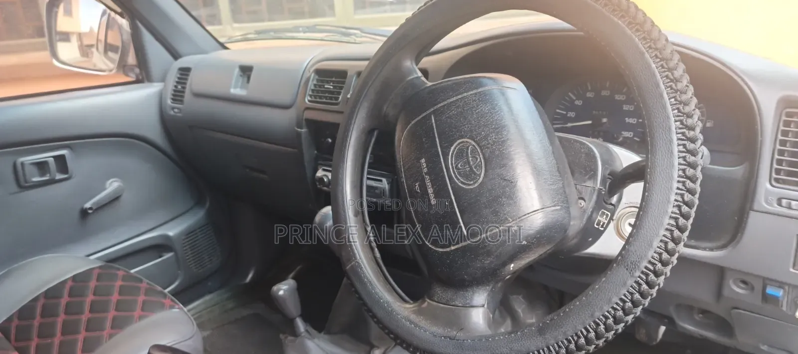 Toyota Hilux 1998 White
