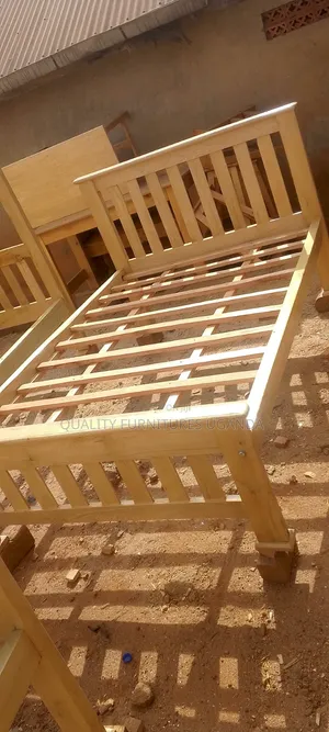 4 by 6 Bed With Shining Varnish