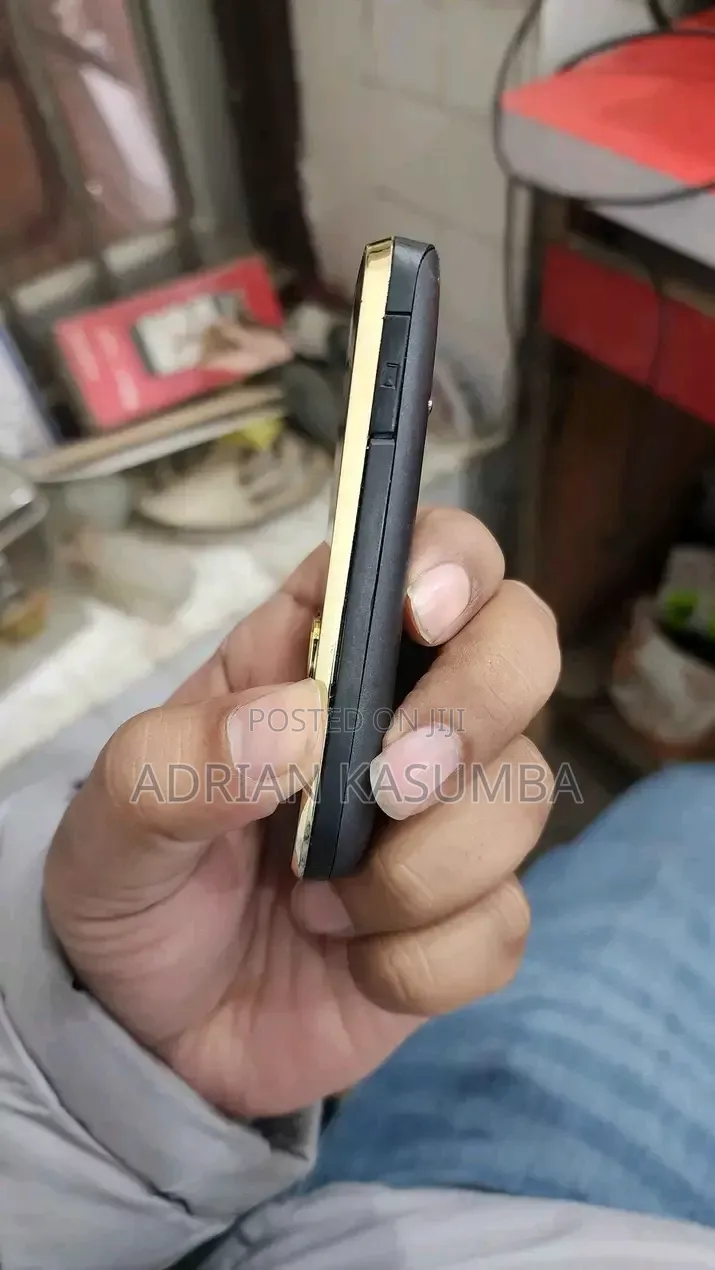 New Nokia 2700 classic Black