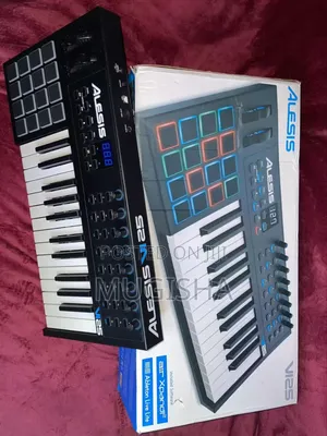 Alesis Vi25