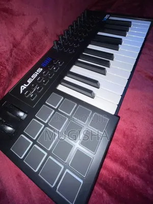 Alesis Vi25