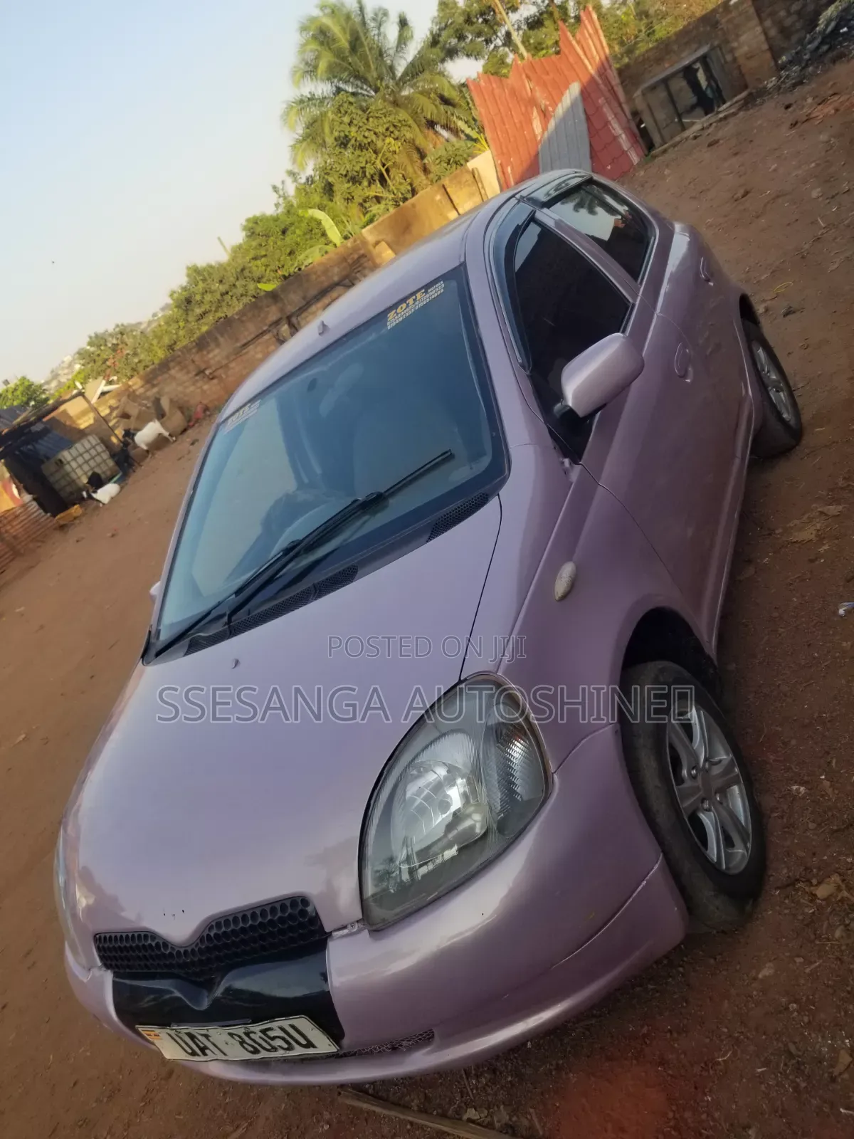 Toyota Vitz 2004 Pink