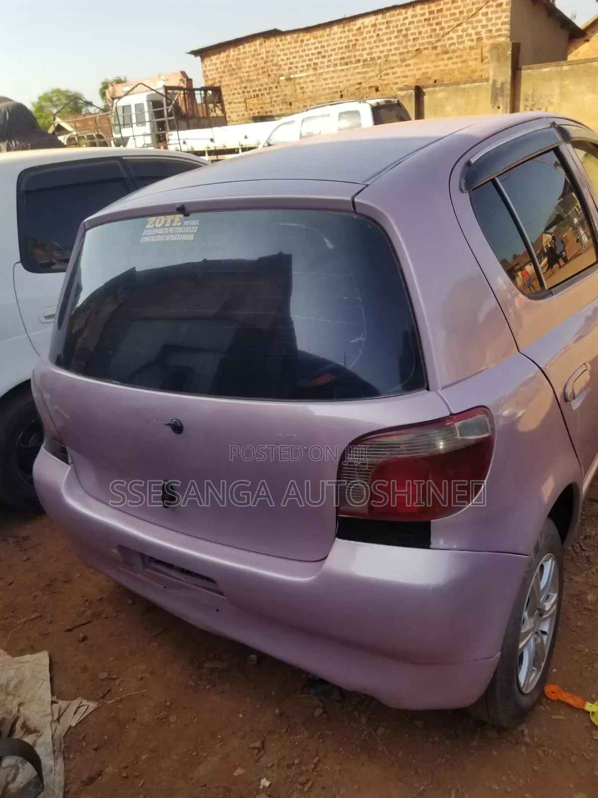 Toyota Vitz 2004 Pink