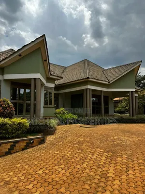 5bdrm House in Matuga Bombo Rd 280M, Kawempe for sale