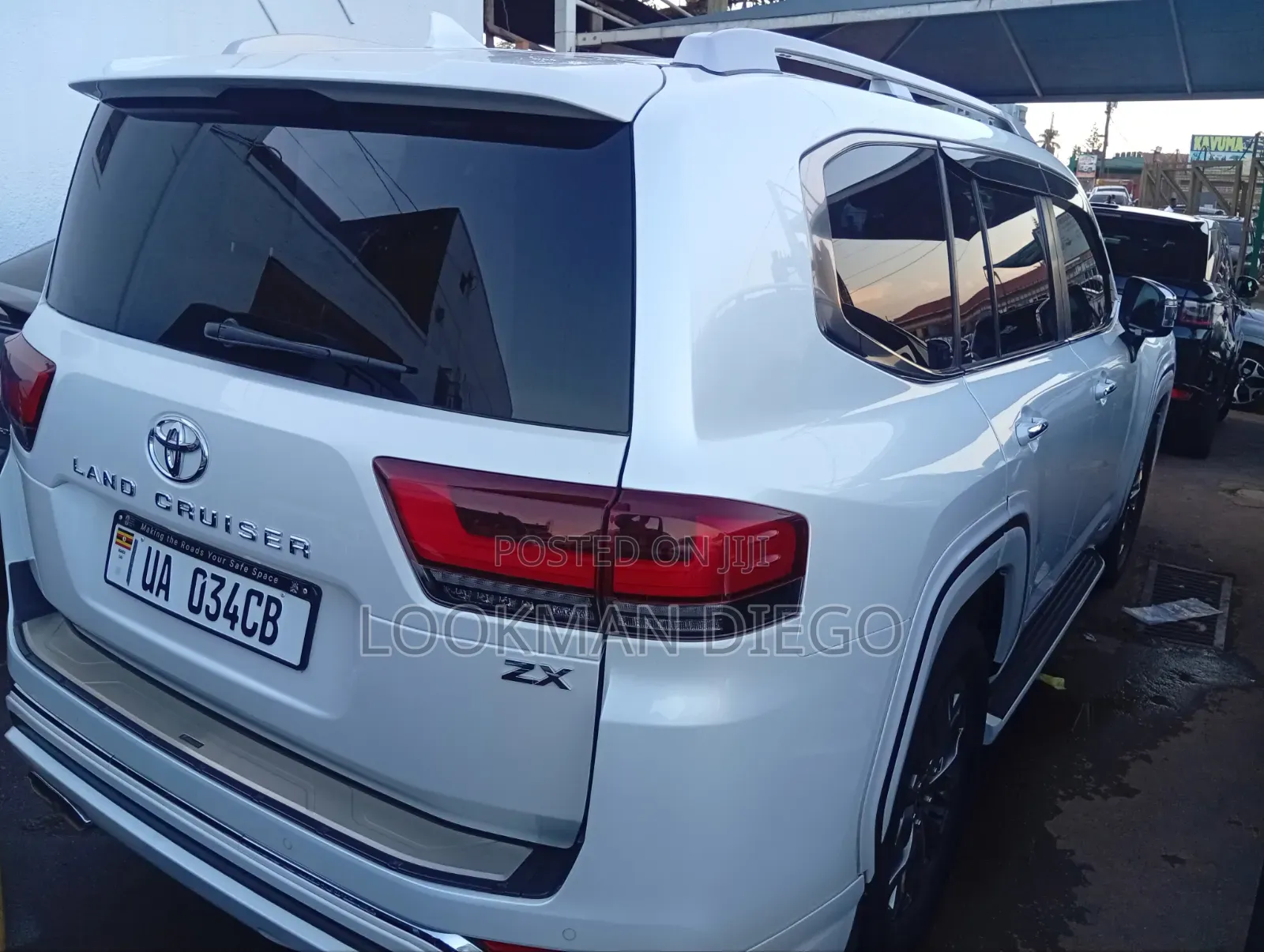 Toyota Land Cruiser 2023 White