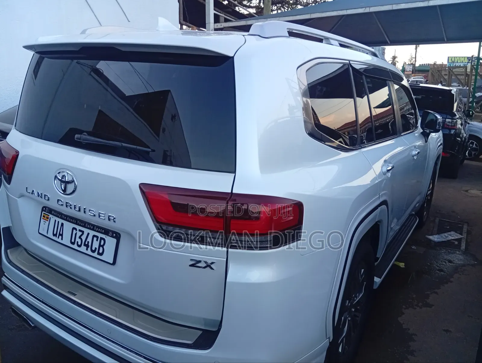 Toyota Land Cruiser 2023 White