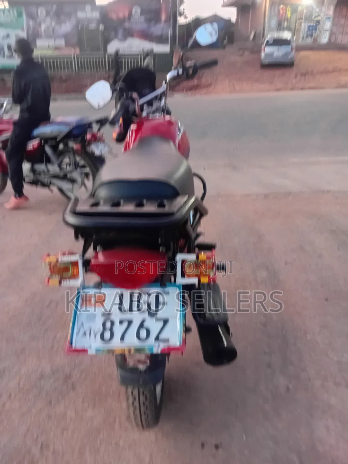 Bajaj CT 125X 2025 Red