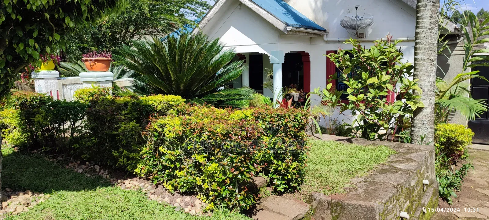 5bdrm House in Kabalore for sale