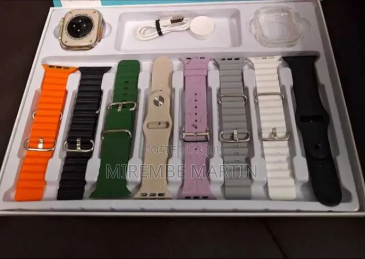 Ultra 17 Smart Watch 8+1.