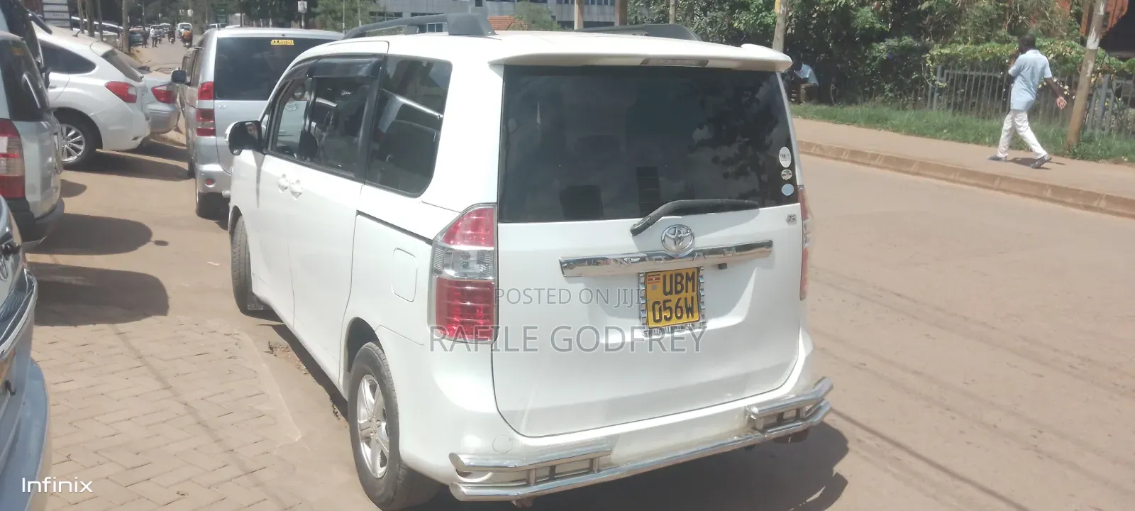 Toyota Noah 2009 White