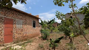 3bdrm House in Kavule, Gombe for sale