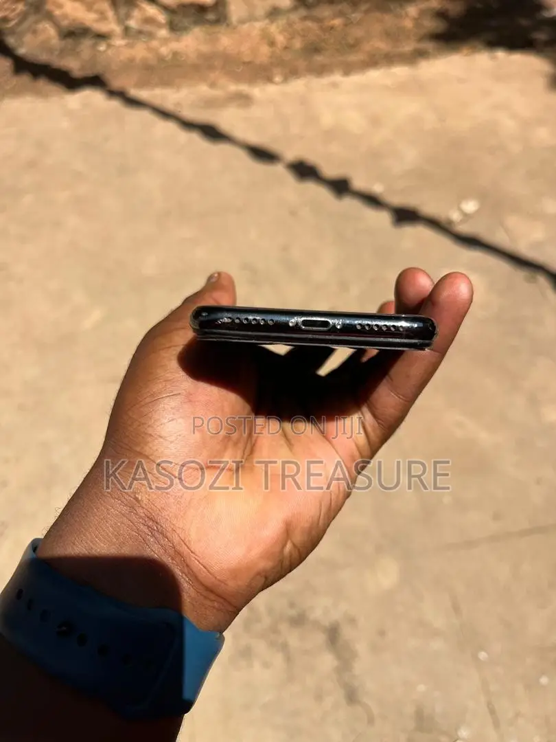 Apple iPhone X 64 GB Gray