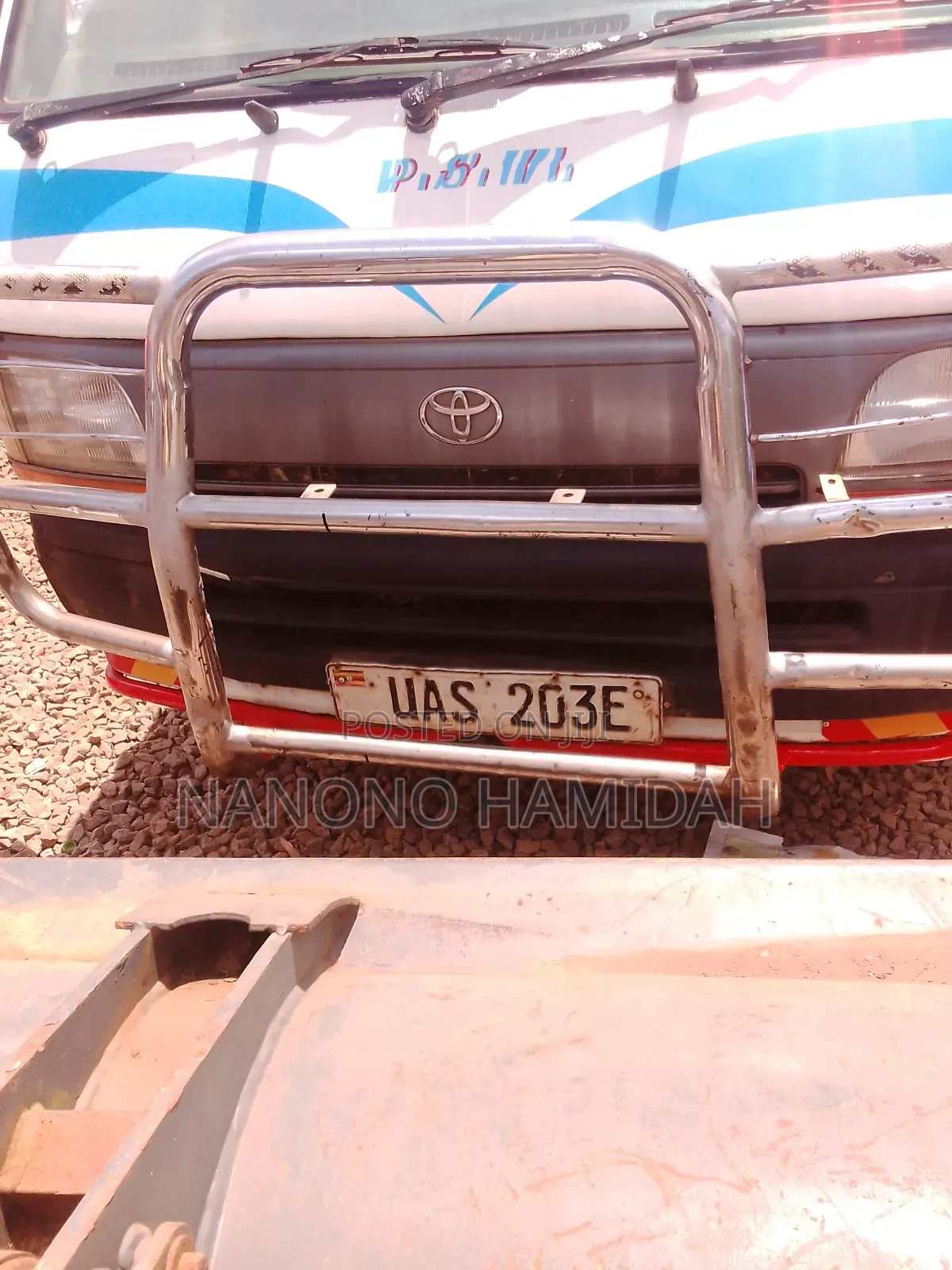 Toyota HiAce 2001 White