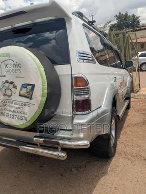 Toyota Land Cruiser Prado 2004 White