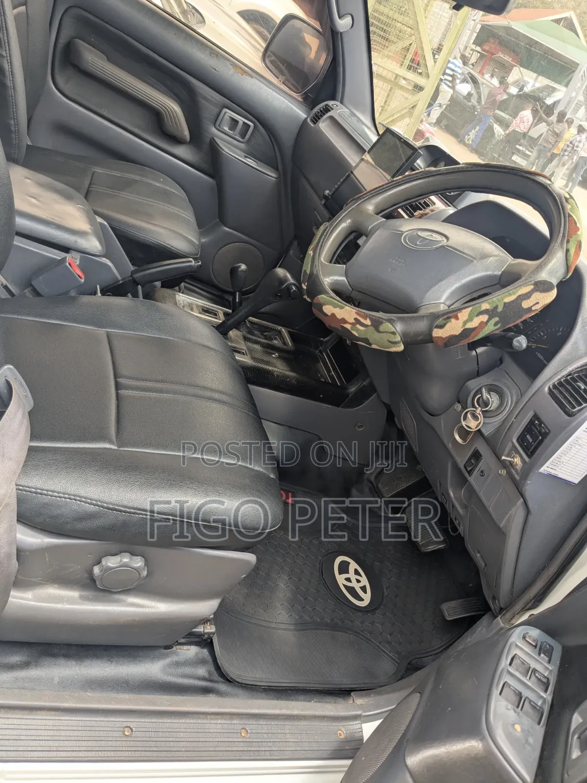 Toyota Land Cruiser Prado 2004 White