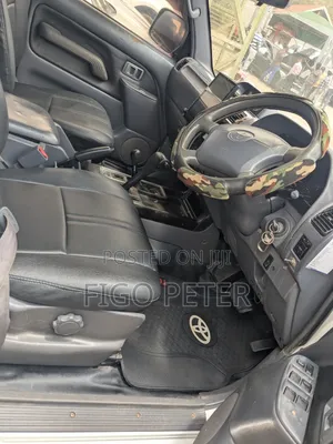 Toyota Land Cruiser Prado 2004 White