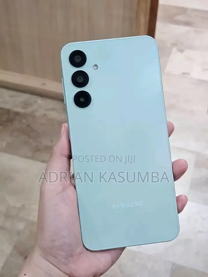 New Samsung Galaxy A16 5G 256 GB Green