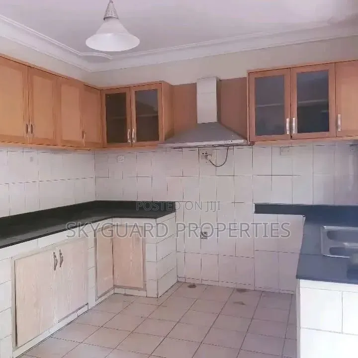 5bdrm Mansion in Naguru, Central Division for rent