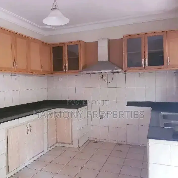 5bdrm Mansion in Naguru, Central Division for rent
