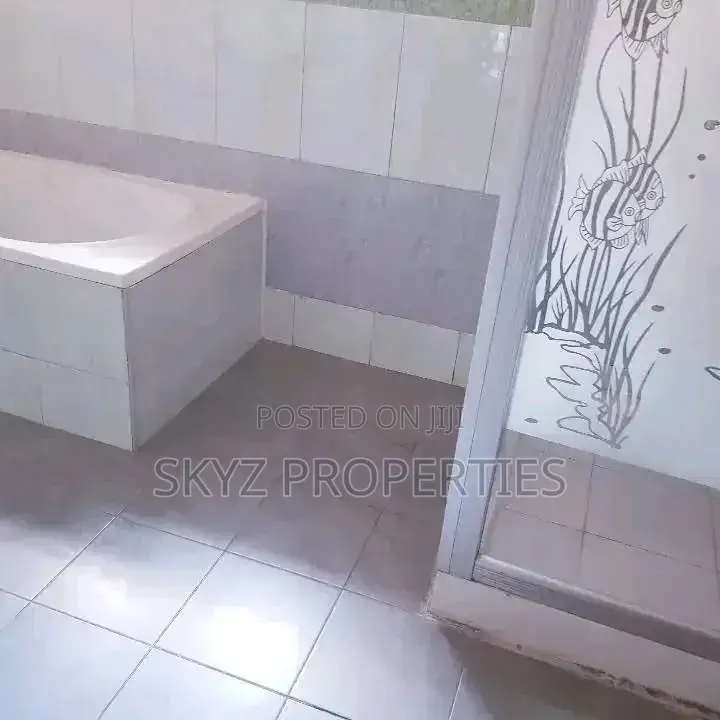 5bdrm Mansion in Naguru, Central Division for rent