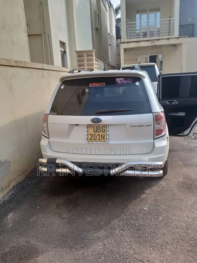 Subaru Forester 2009 White