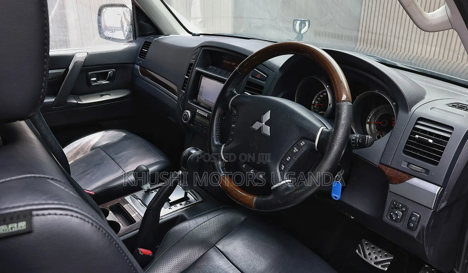 Mitsubishi Pajero 2011 Black