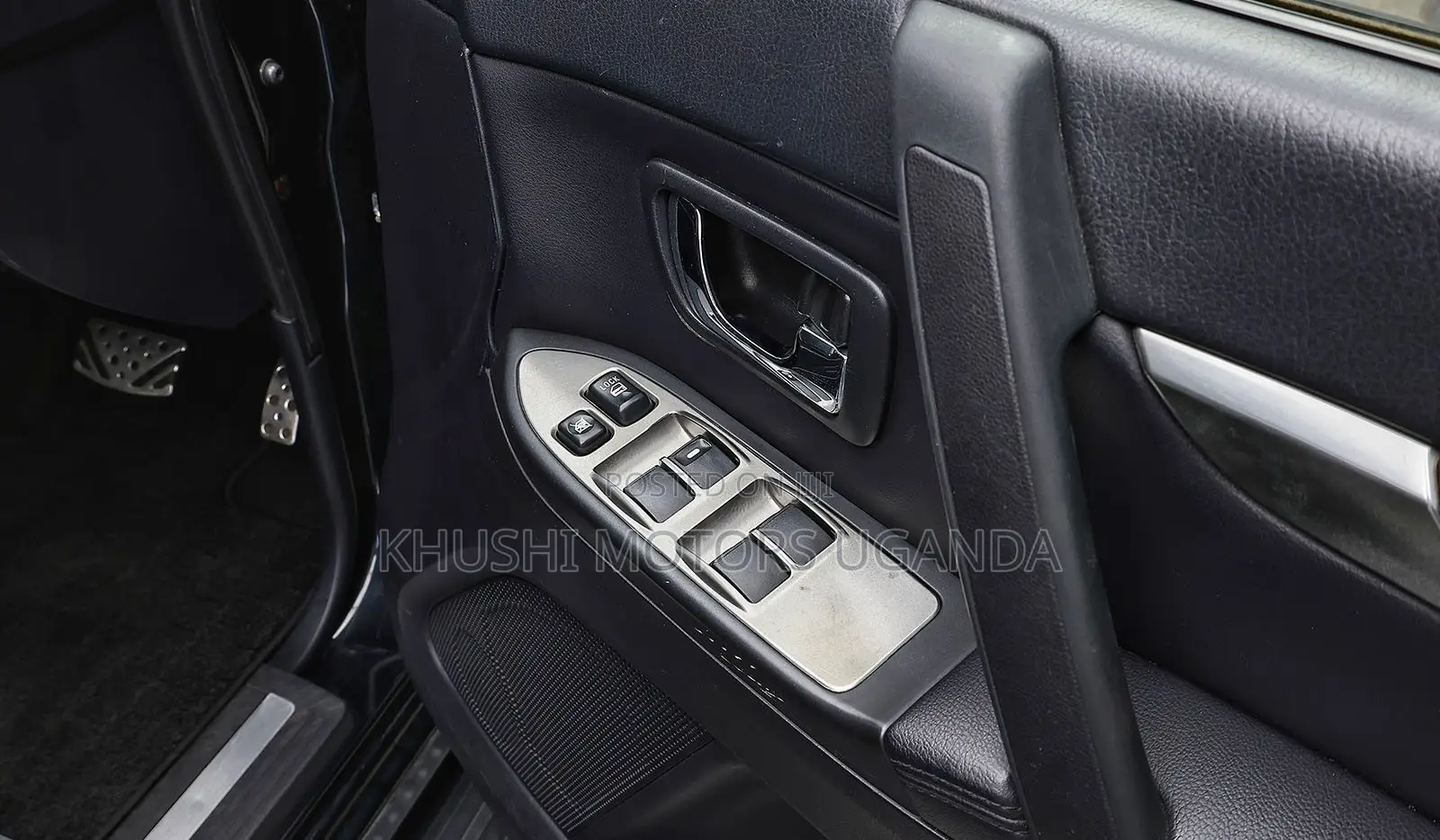 Mitsubishi Pajero 2011 Black