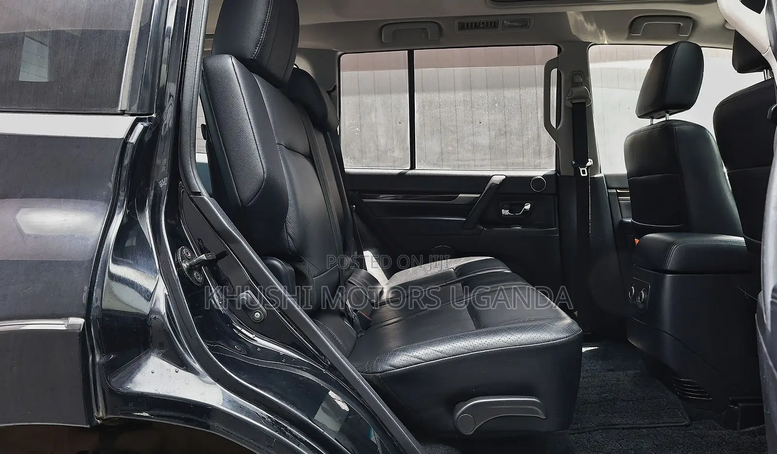Mitsubishi Pajero 2011 Black