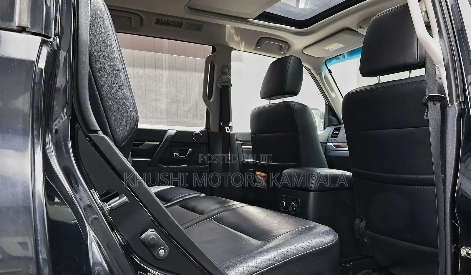 Mitsubishi Pajero 2011 Black