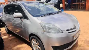 Toyota Passo Sette 2010 Silver