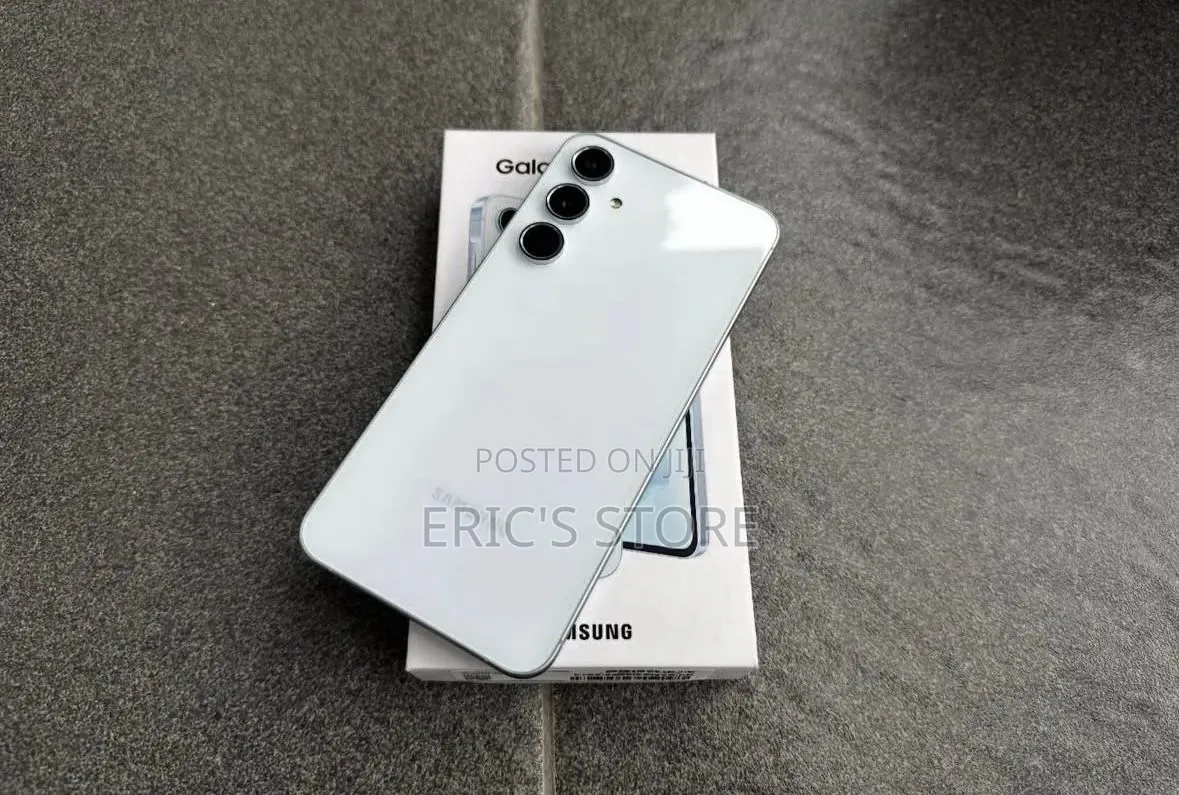New Samsung Galaxy A55 256 GB White