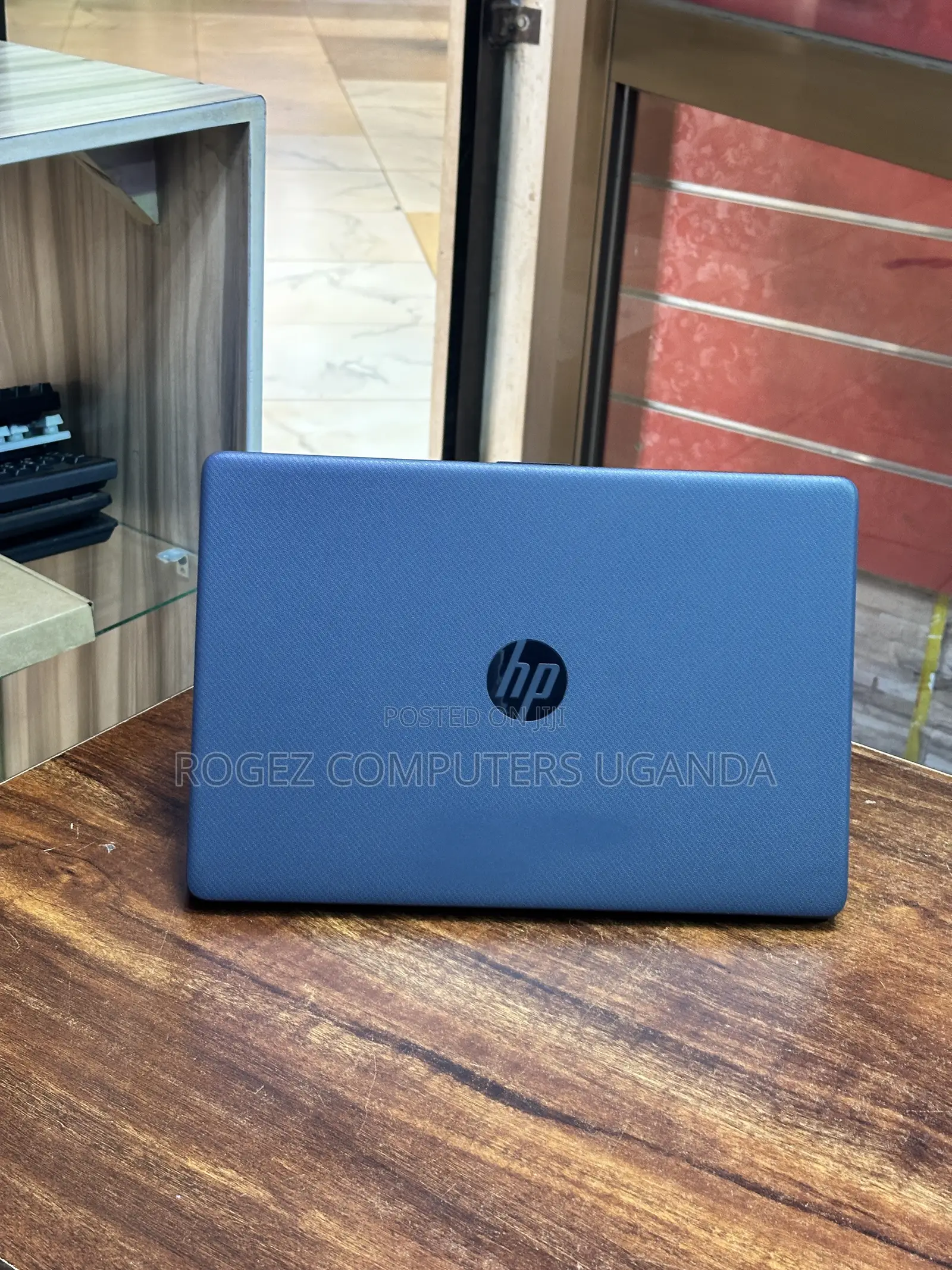 New Laptop HP 15-dw0037wm 8GB Intel Core i7 SSD 256GB